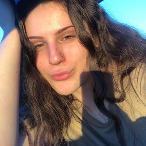 Meet your Posher, Isabella